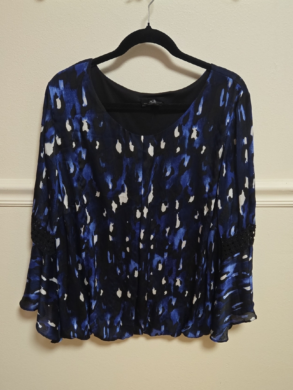 AGB Blue, Black & White Abstract Print Blouse